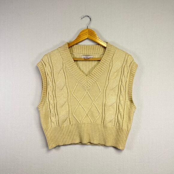 Woman's Cable Knit Tan Cropped‎ Sweater Vest - Size Small Preppy Academia - Picture 1 of 10